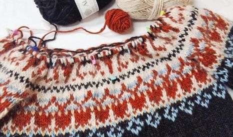klikk her for å komme til bloggen vår med garnguide og strikketips